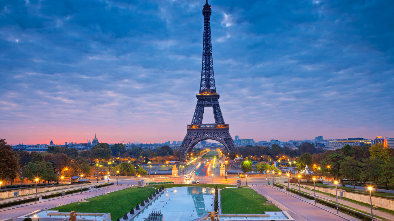 Eiffel Tower background