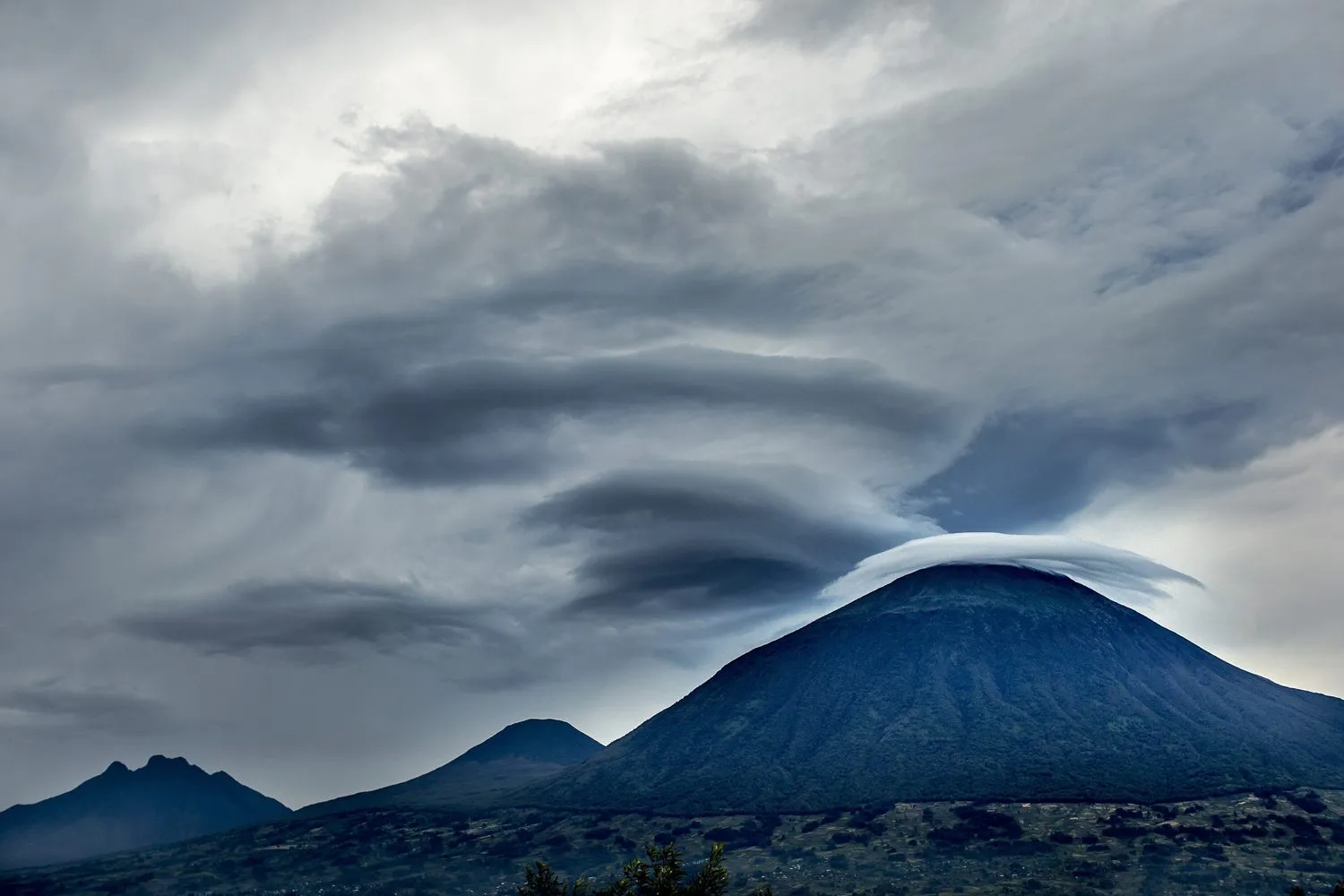 Paradize Volcanoes National Park - 4 Days